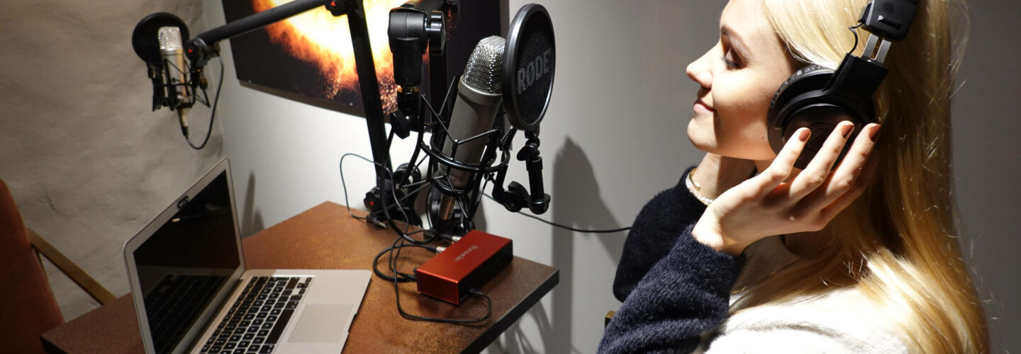 Maakri-podcast-room-4.jpeg